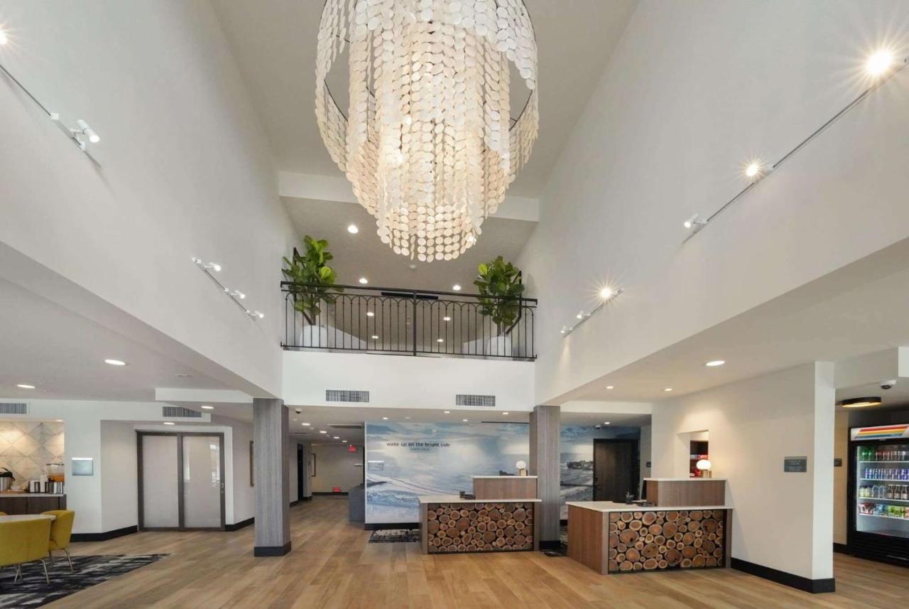 La Quinta Inn & Suites By Wyndham Santa Cruz Luaran gambar