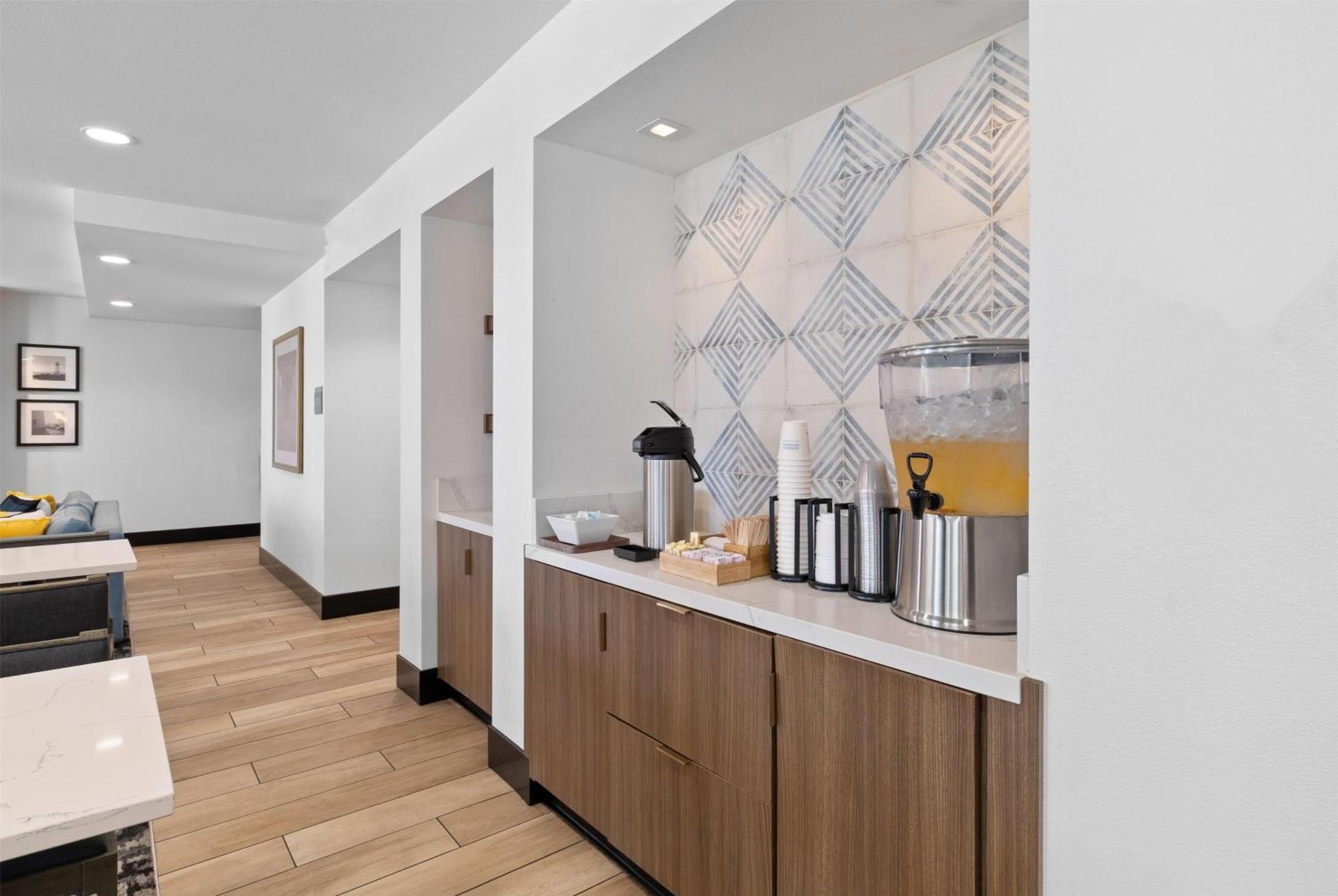 La Quinta Inn & Suites By Wyndham Santa Cruz Luaran gambar
