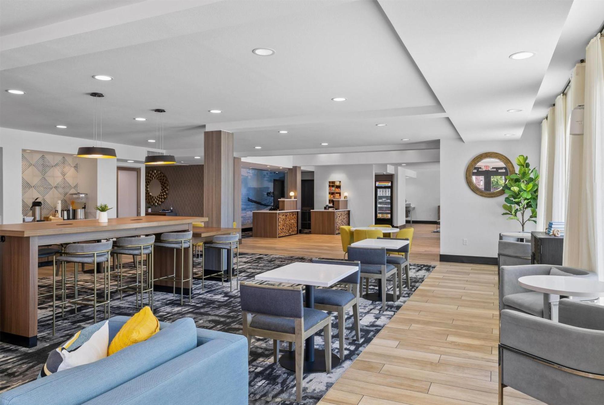 La Quinta Inn & Suites By Wyndham Santa Cruz Luaran gambar